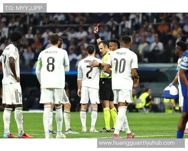 姆巴佩慷慨让点球维尼修斯晒合照表达友谊与支持