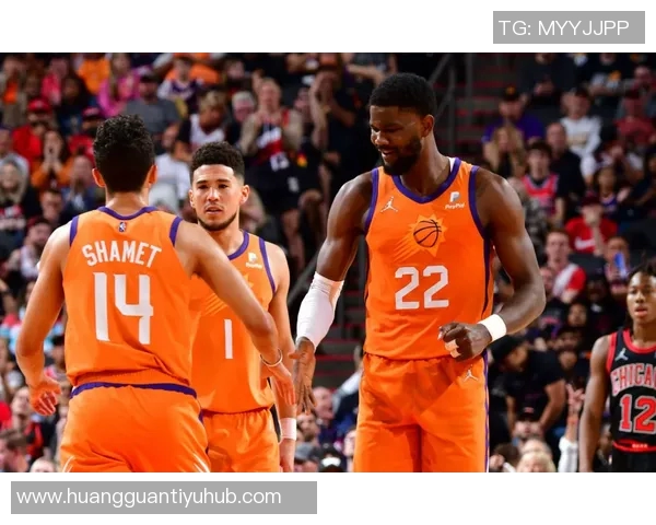 小南斯赞亨特表现如莱昂纳德全场9中7砍17分7篮板展现得分能力 小南斯赞亨特表现如莱昂纳德全场9中7砍17分7篮板展现得分能力