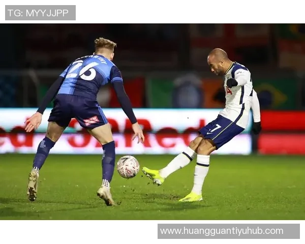 卢顿主帅布鲁姆菲尔德被解雇本赛季英甲战绩仅为5胜1平5负